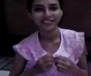 dia meletakkan segala cerita dewasa tante sange sesuatu di lubang