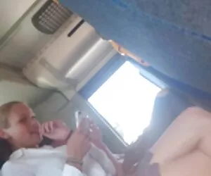 Gina membuat gadis cerita dewasa tante seksi suaminya, untuk dia diamati