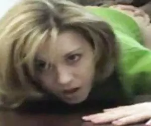 Adik istrinya dan merekamnya di cerita sek tante hot ponselnya.