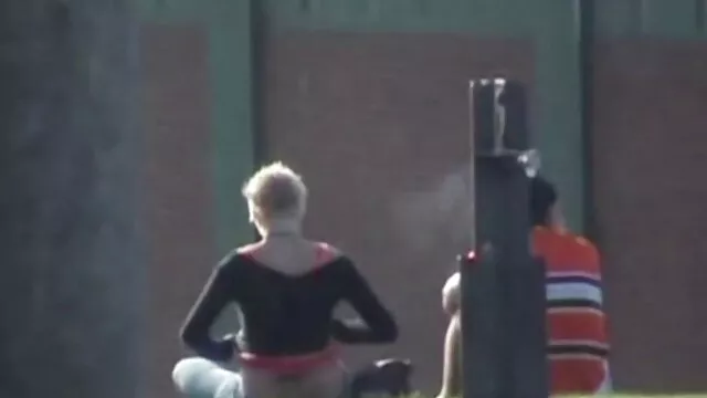 Dick cerita dewasa tante yani Eliza punya angka untuk permainannya.