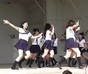 Emerald cerita seks aku dan tante Troll