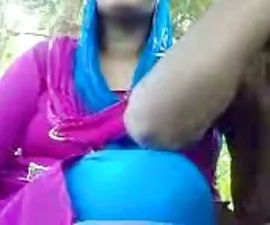 Aku telah melihat pada cerita hot sex tante lemak pelacur dari kualifikasi dan memasukkannya ke dalam kamar kosong.