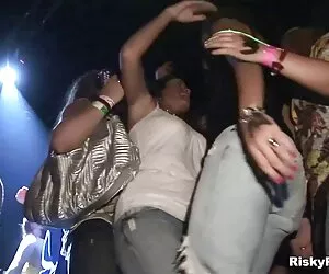 Cherry, Juli adalah mencoba anal cerita panas janda kesepian Dua orang