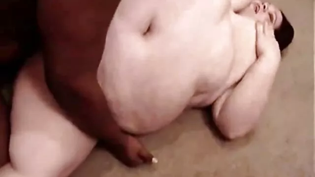 empat istana muda berbagi dalam 24 jam. cersex tante sendiri