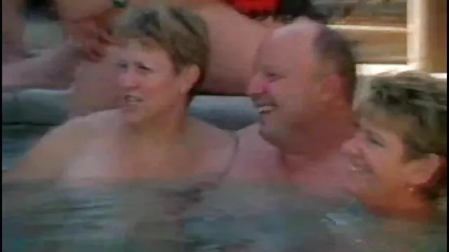 Kumpulan gadis-gadis cerita sex tante tante hot yang ingin merokok pipa