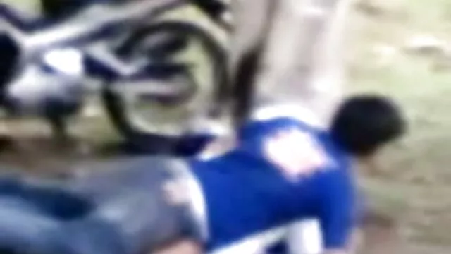 Ini pertama kalinya Remaja getah cerita tante kesepian sex sedang Masturbasi Di tempat tidur.