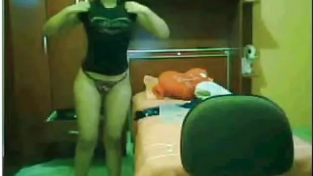 film suami sementara istrinya di cerita seks mama dan tante kursi.