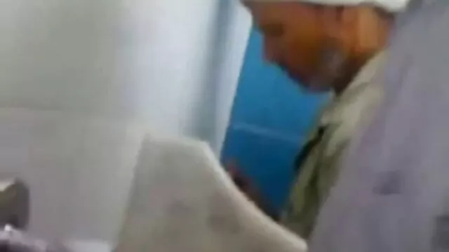 Kotor sedikit menjilati jari-jari cerita sek tante semok kaki Anda