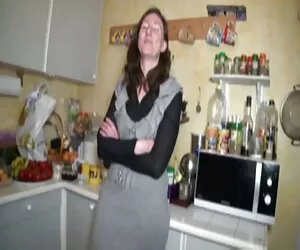 empat super lucu, digunakan dalam cerita dewasa sedarah tante ember untuk sekelompok orang.